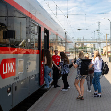 Ypatinga diena rugsėjį – visiems vietinių traukinių maršrutų bilietams – 90 proc. nuolaida